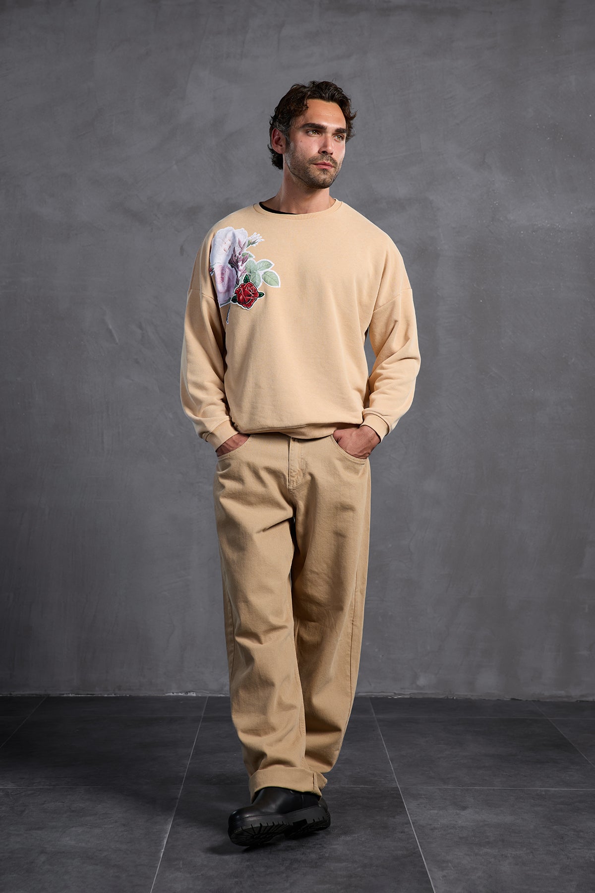Bej Sıfır Yaka Baskılı  Sweatshirt 10001