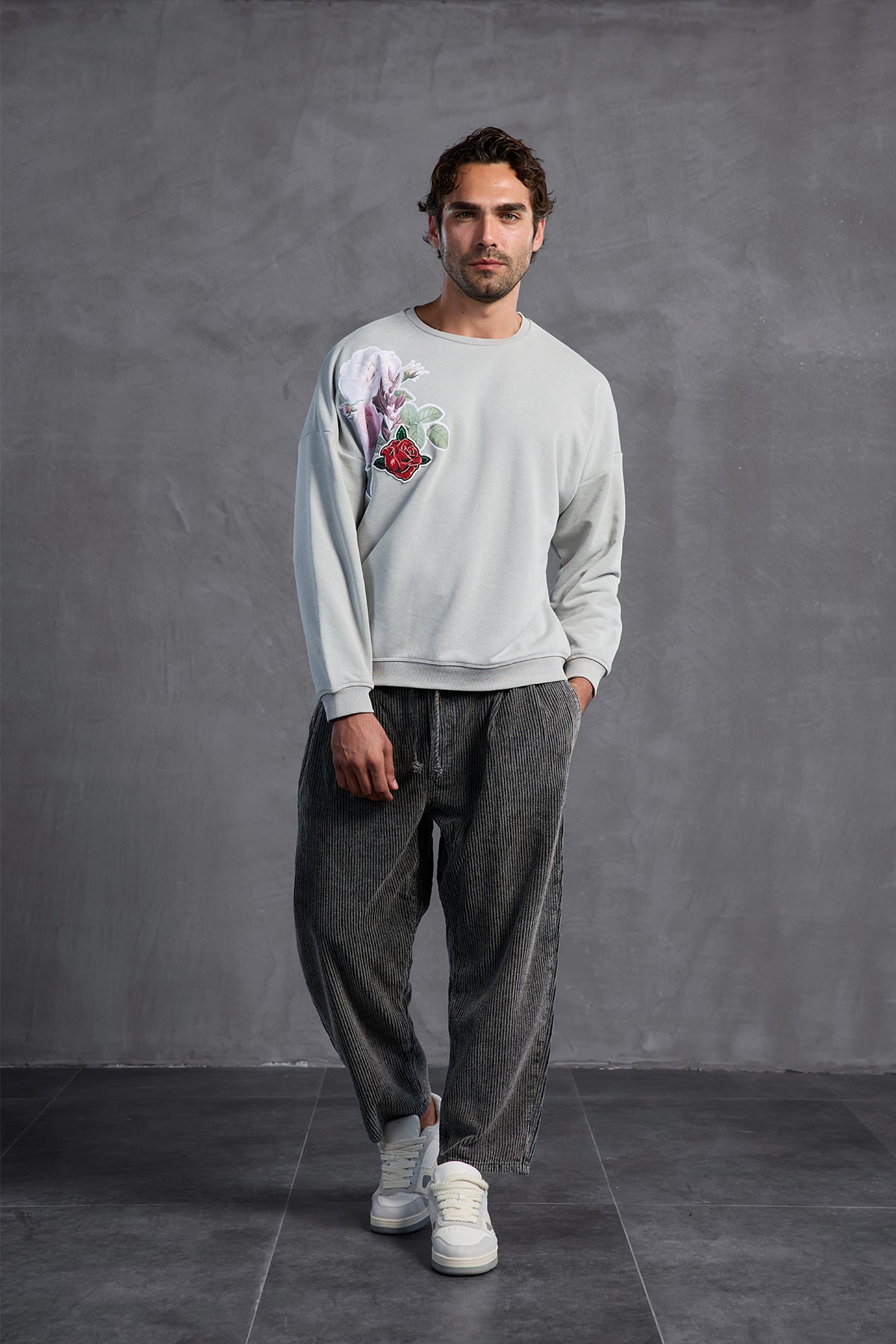 Gri Sıfır Yaka Baskılı  Sweatshirt 10001