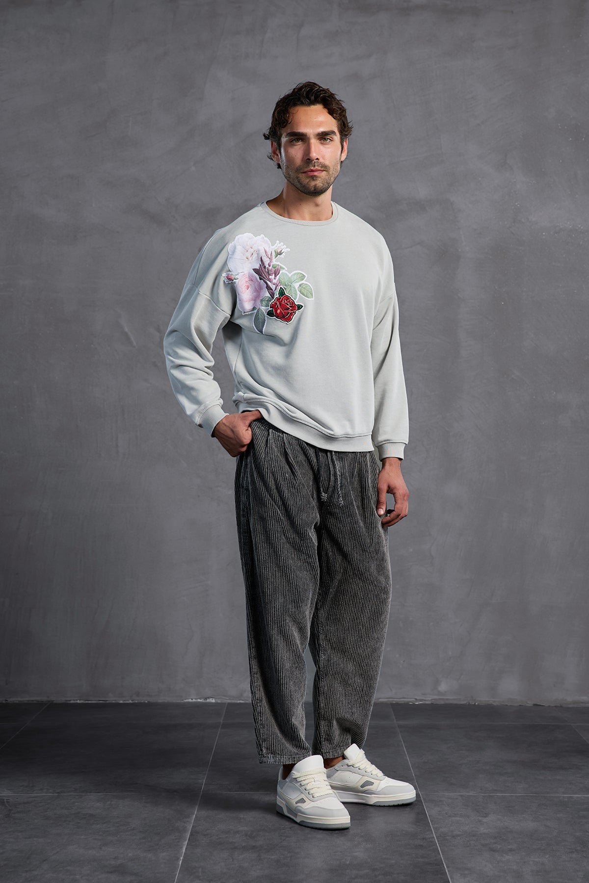 Gri Sıfır Yaka Baskılı  Sweatshirt 10001