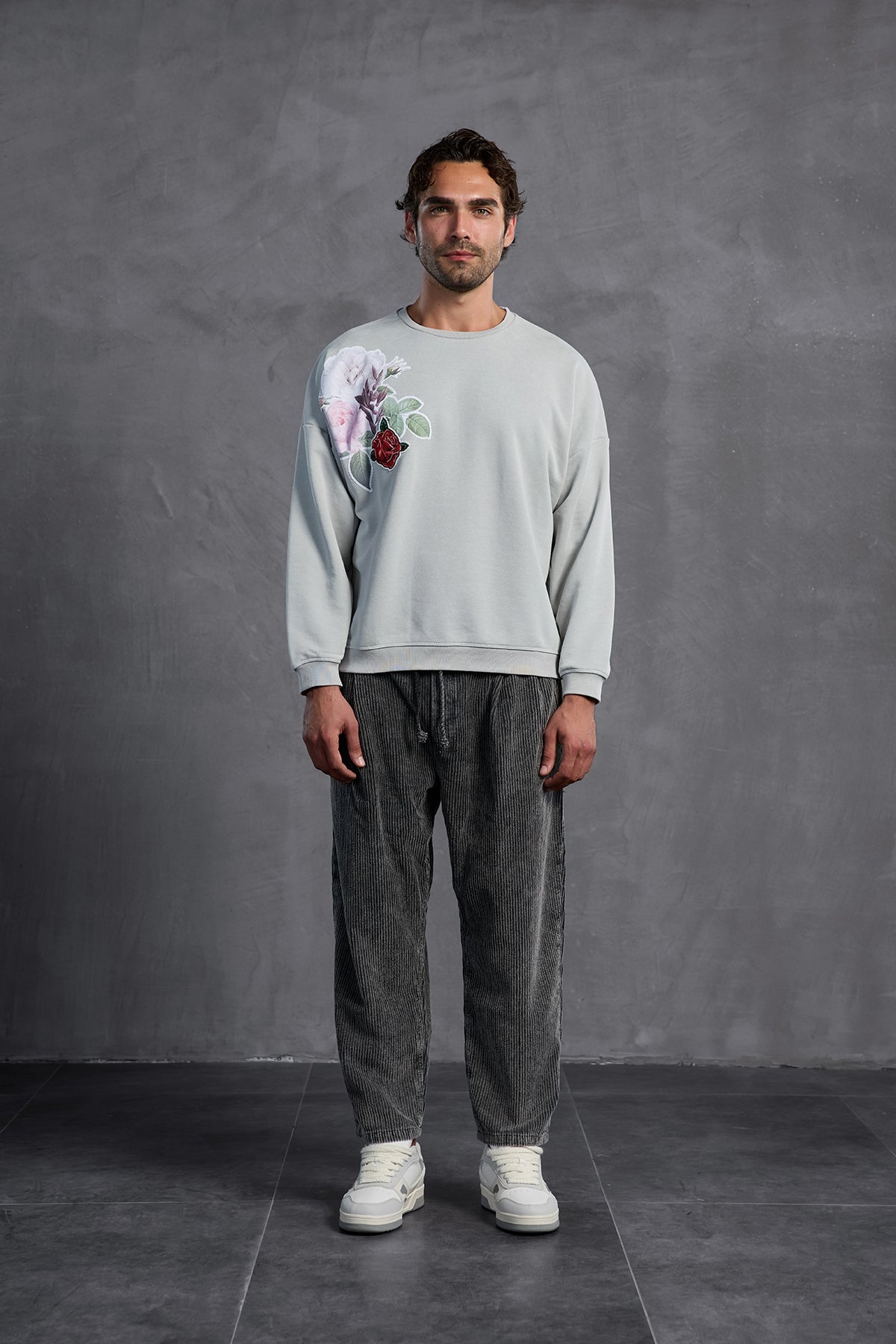 Gri Sıfır Yaka Baskılı  Sweatshirt 10001