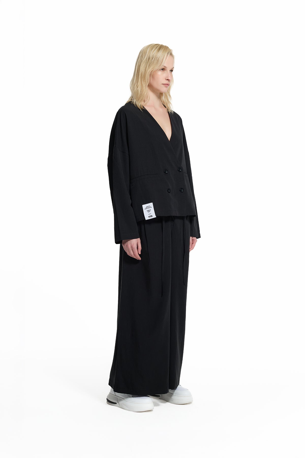 Siyah Kısa Kruvaze Kesim Modern Blazer Ceket 19097